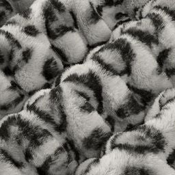 Tela Luxe Cuddle Milan Leopardo Nublado Plata por Yarda