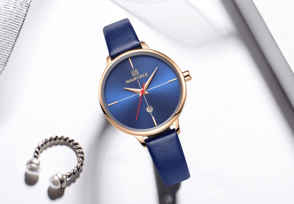 Montre de Luxe pour Femme avec Bracelet en Cuir et Boîtier en Acier