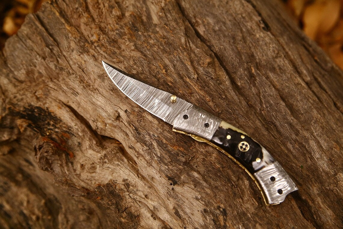 Exquisite Handmade Damascus Steel EDC Folding Knife | 3-Inch Blade, Sheep Horn Handle, Leather Sheath | Perfect Gift by KBS Knives - Korvel