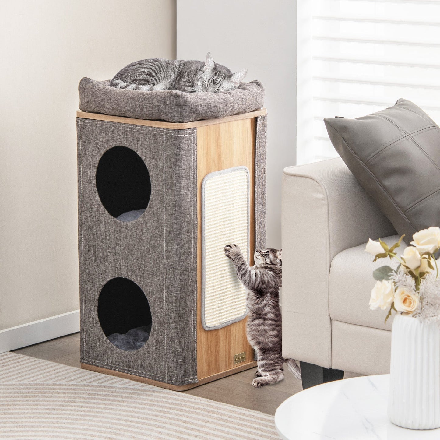 Maison pour chats à 3 étages avec planche à gratter pour chats d'intérieur