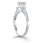 Anillo de Compromiso con Halo de Diamantes en Oro Blanco de 14k con Diseño Bypass