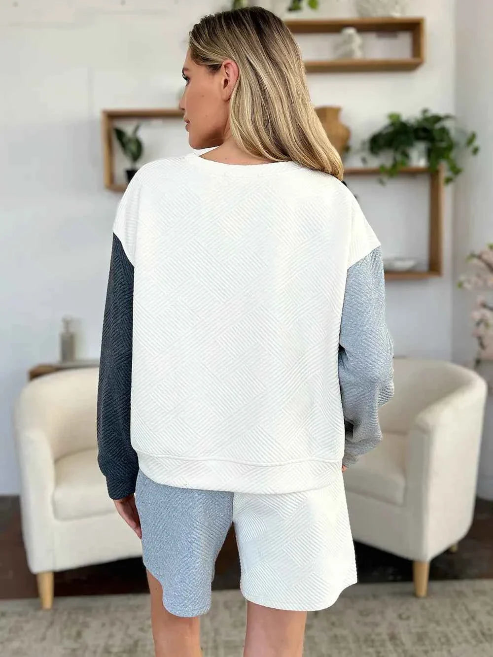 Conjunto de Hombros de Dos Piezas con Bolsillos Contrastantes