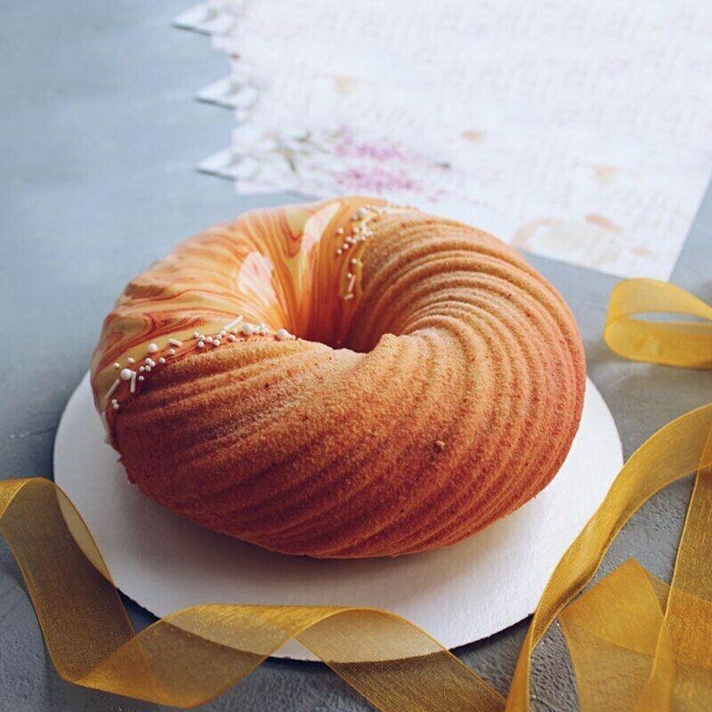 3D Big Swirl Silicone Cake Mould for Baking