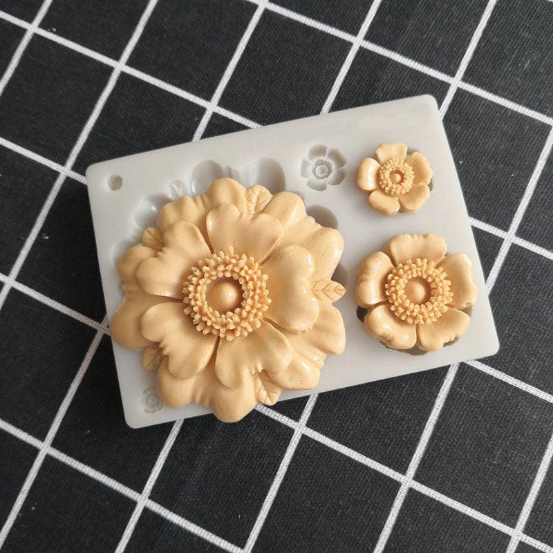 3D Flower Shape Silicone Mold for Baking and Crafting