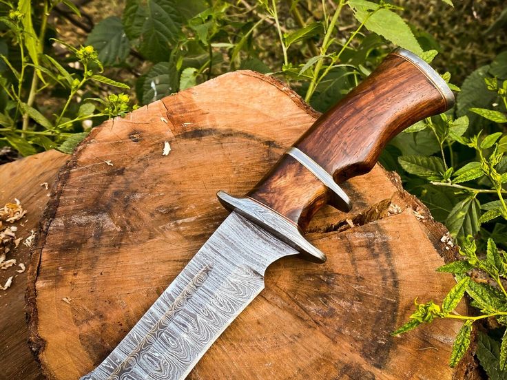 Premium 14-Inch Handcrafted Damascus Steel Bowie Knife | Rosewood Handle & Leather Sheath | KBS Knives - Korvel