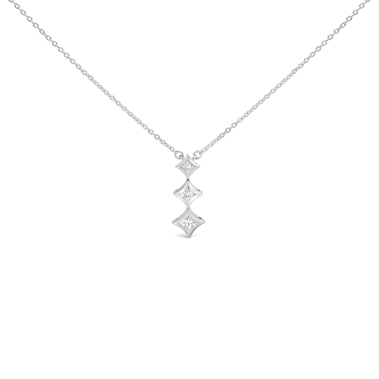 Collar de Pendiente de Tres Piedras con Diamantes de Corte Princesa en Oro Blanco de 10K