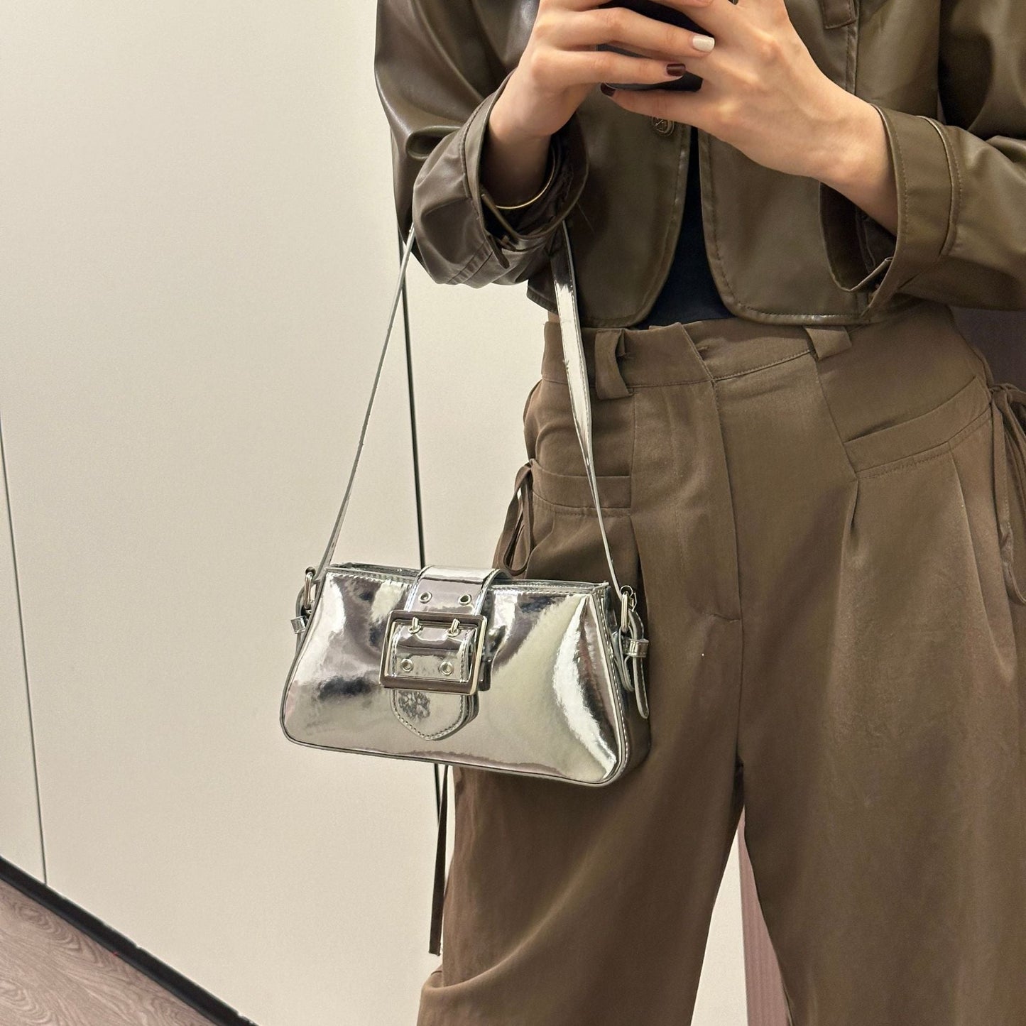 Chic Silver Patent Leather Crossbody Bag