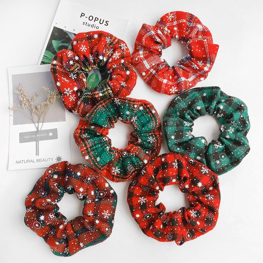 Scrunchie Navideño de Moda Hecho a Mano - Accesorio para el Cabello de 4.38 Pulgadas
