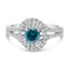 Anillo de cóctel doble halo de diamantes azules y blancos de oro blanco de 14 quilates - Talla 6