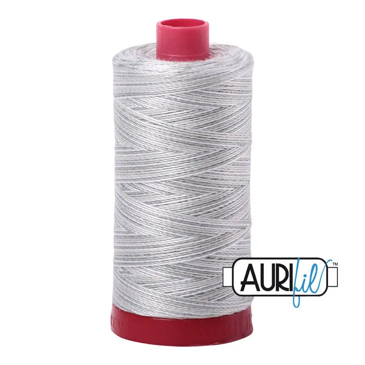 4060 Lune Argent Aurifil Coton 12 WT Bobine Grande