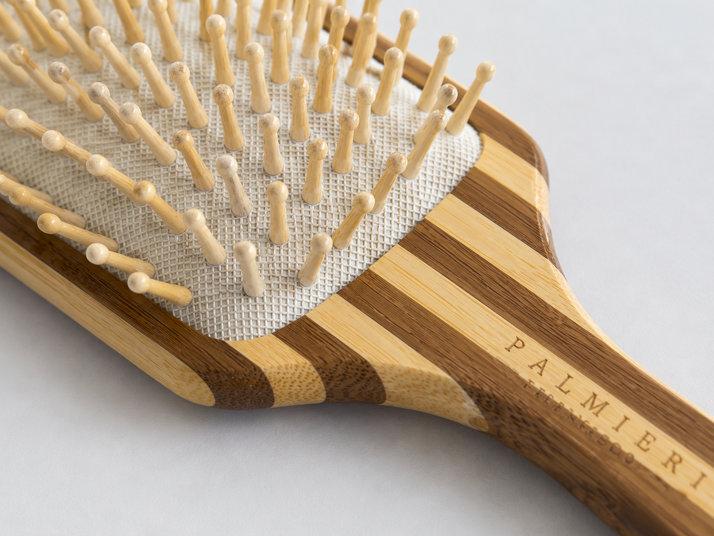 Cepillo de pelo de bambú premium para un peinado sin esfuerzo