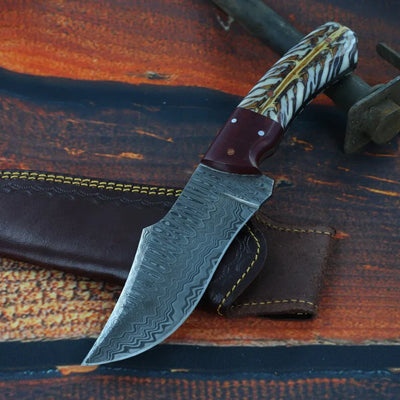 Premium Hunting Knife – 8.5" Handcrafted Damascus Steel with Unique Pine Cone Resin Handle - Korvel
