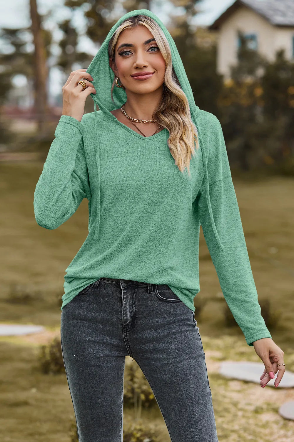 Camiseta con Capucha y Hombros Caídos con Cordón