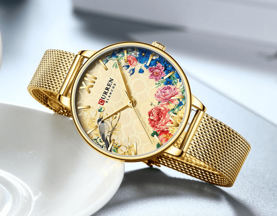 Montre Élégante pour Femme avec Motifs de Découpage Floral