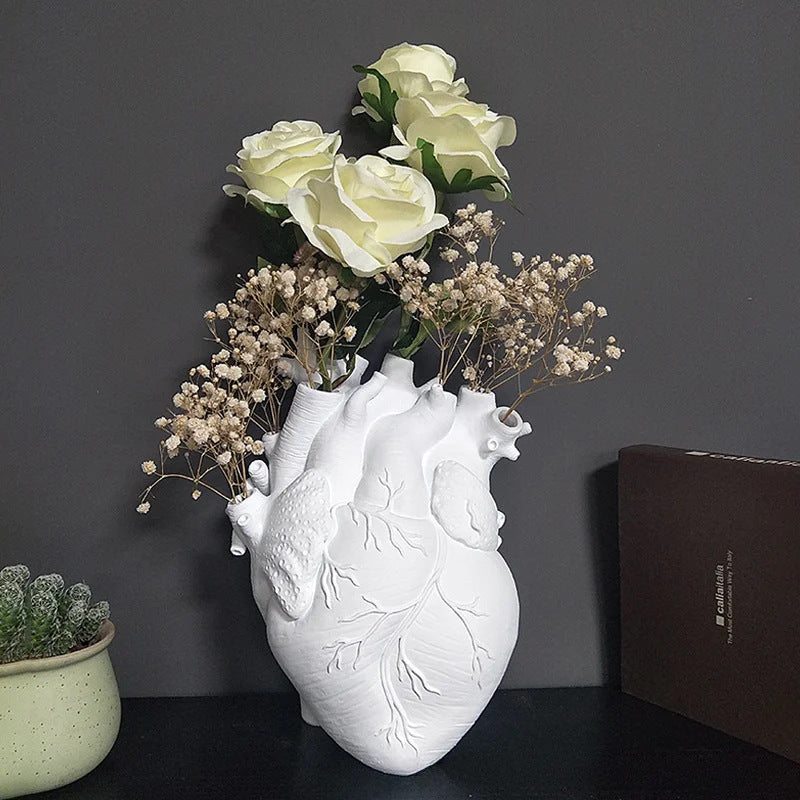 Heart-Shaped Resin Flower Vase for Elegant Home Decor