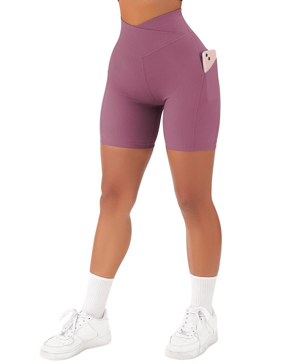 Shorts de sport croisés pour femmes avec ceinture et poches