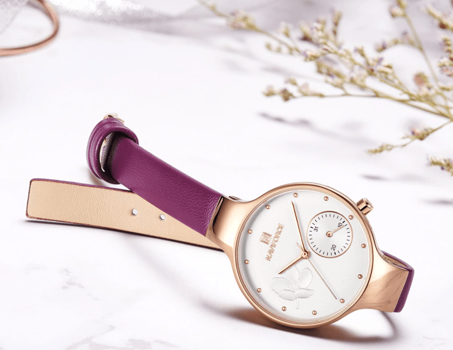Montre analogique à quartz élégante pour femmes avec bracelet en cuir