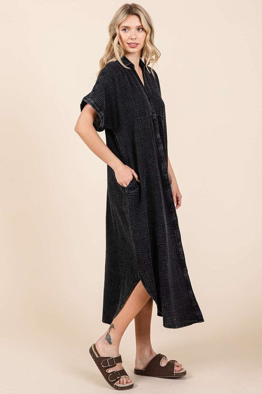 Robe Midi Boutonnée à Col V en Lavage Minéral