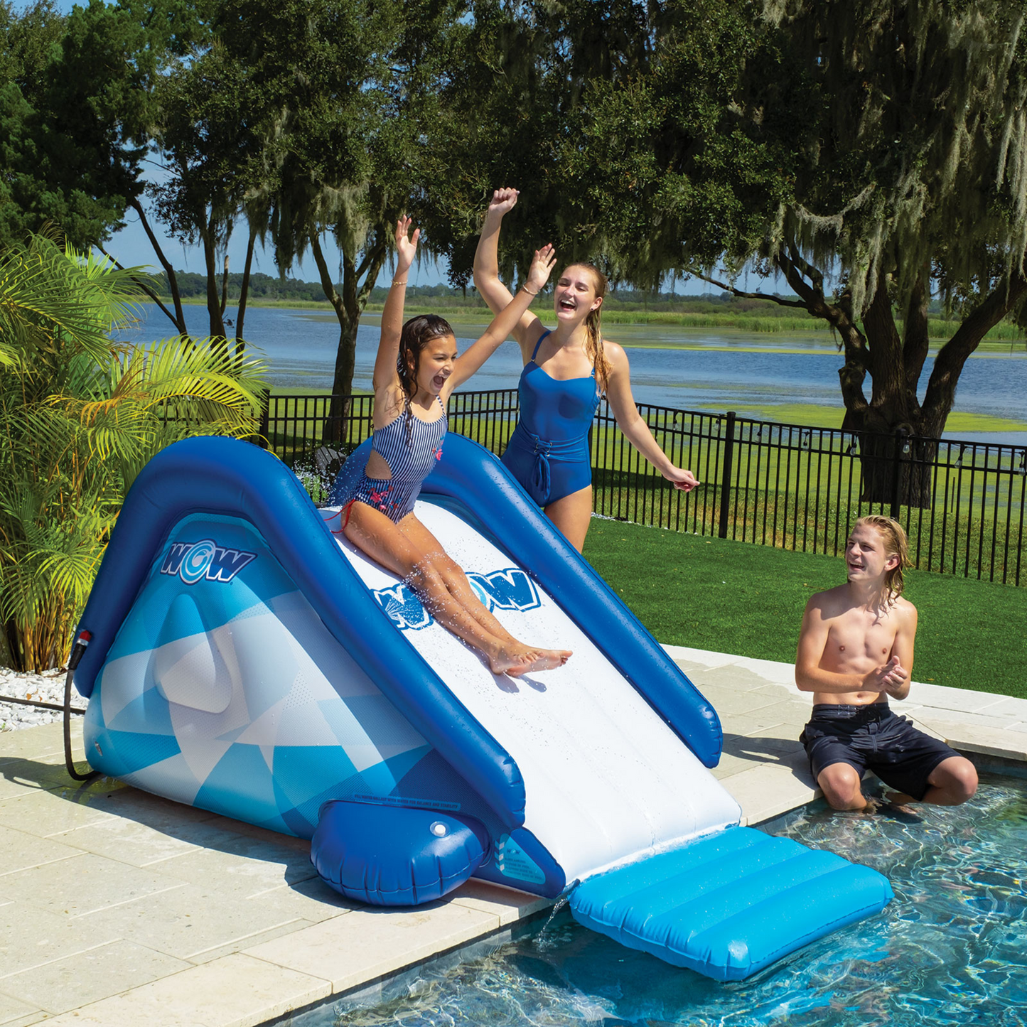 Toboggan de piscine gonflable WOW Sports