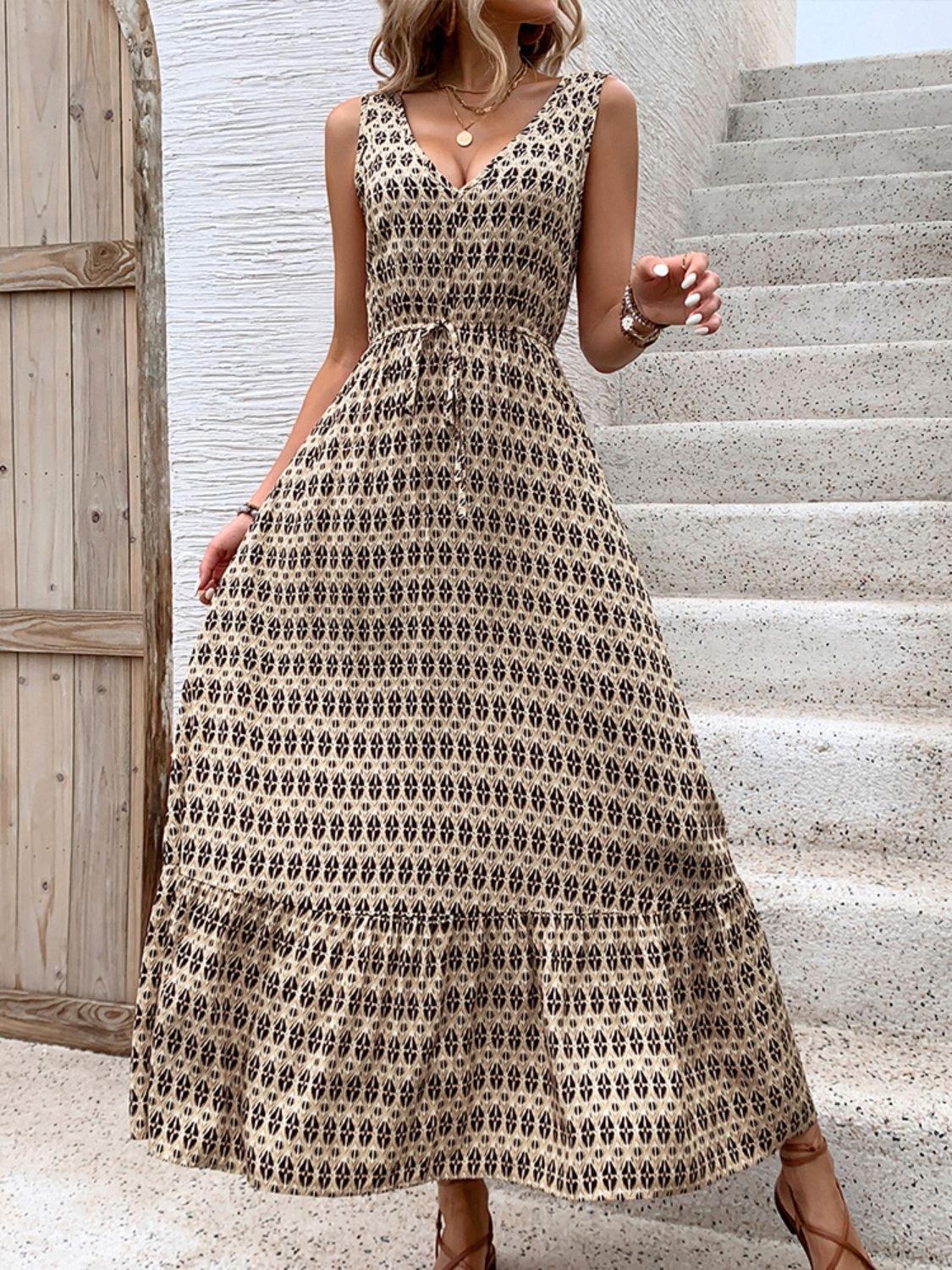 Chic Vintage V-Neck Midi Dress with Tie Waist - Effortlessly Elegant for Every Occasion - Korvel