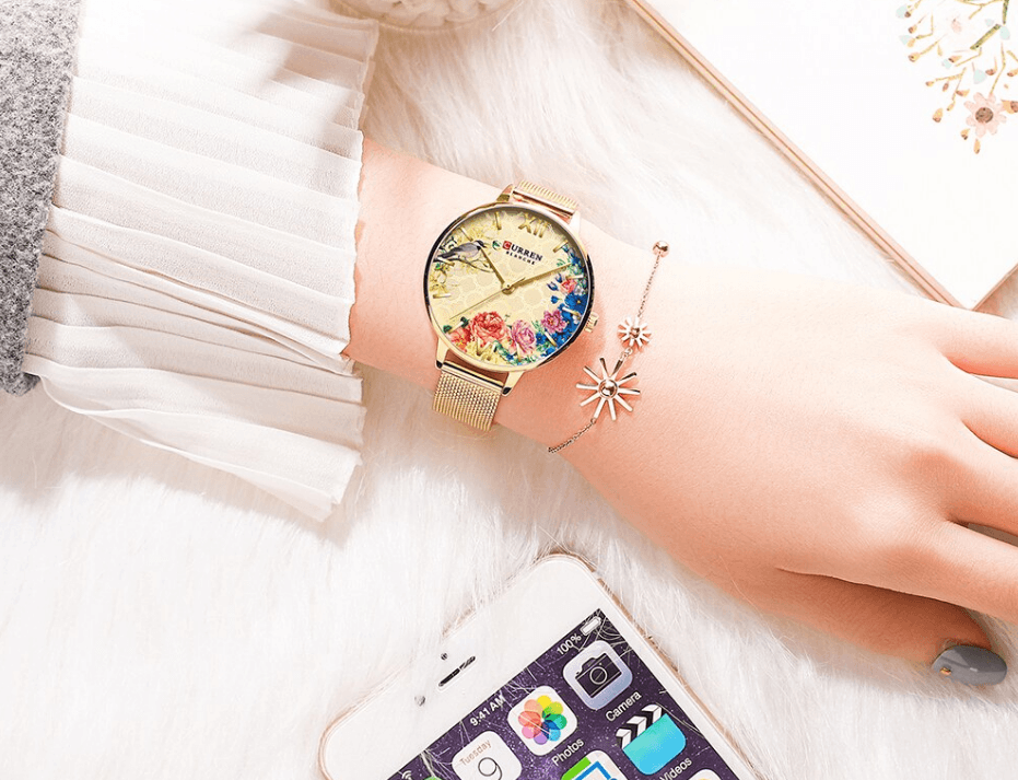 Montre Élégante pour Femme avec Motifs de Découpage Floral