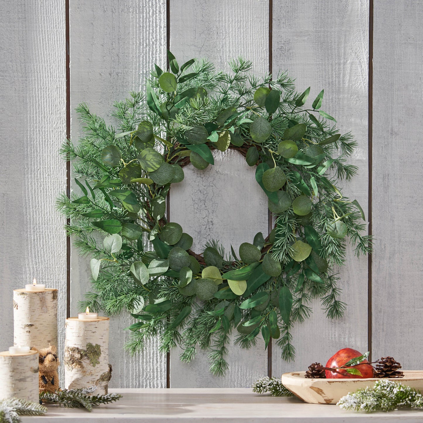 Elegant 24.5" Leaves Wreath for Home Decor