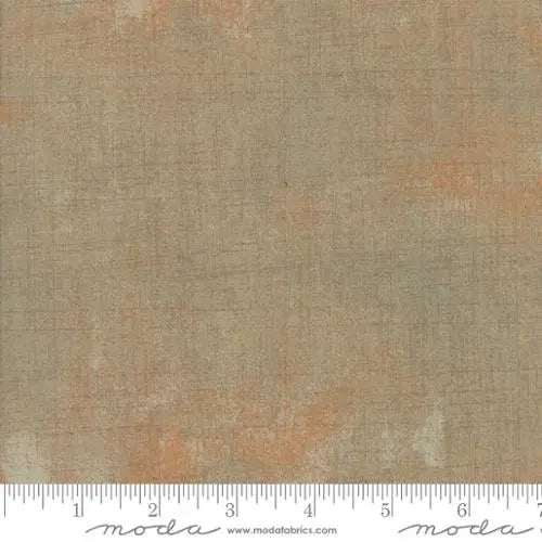 Tela de azúcar de arce Brown Grunge Basics - 44"/45" por yarda