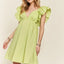 Vestido Babydoll con Mangas de Volante y Espalda Fruncida