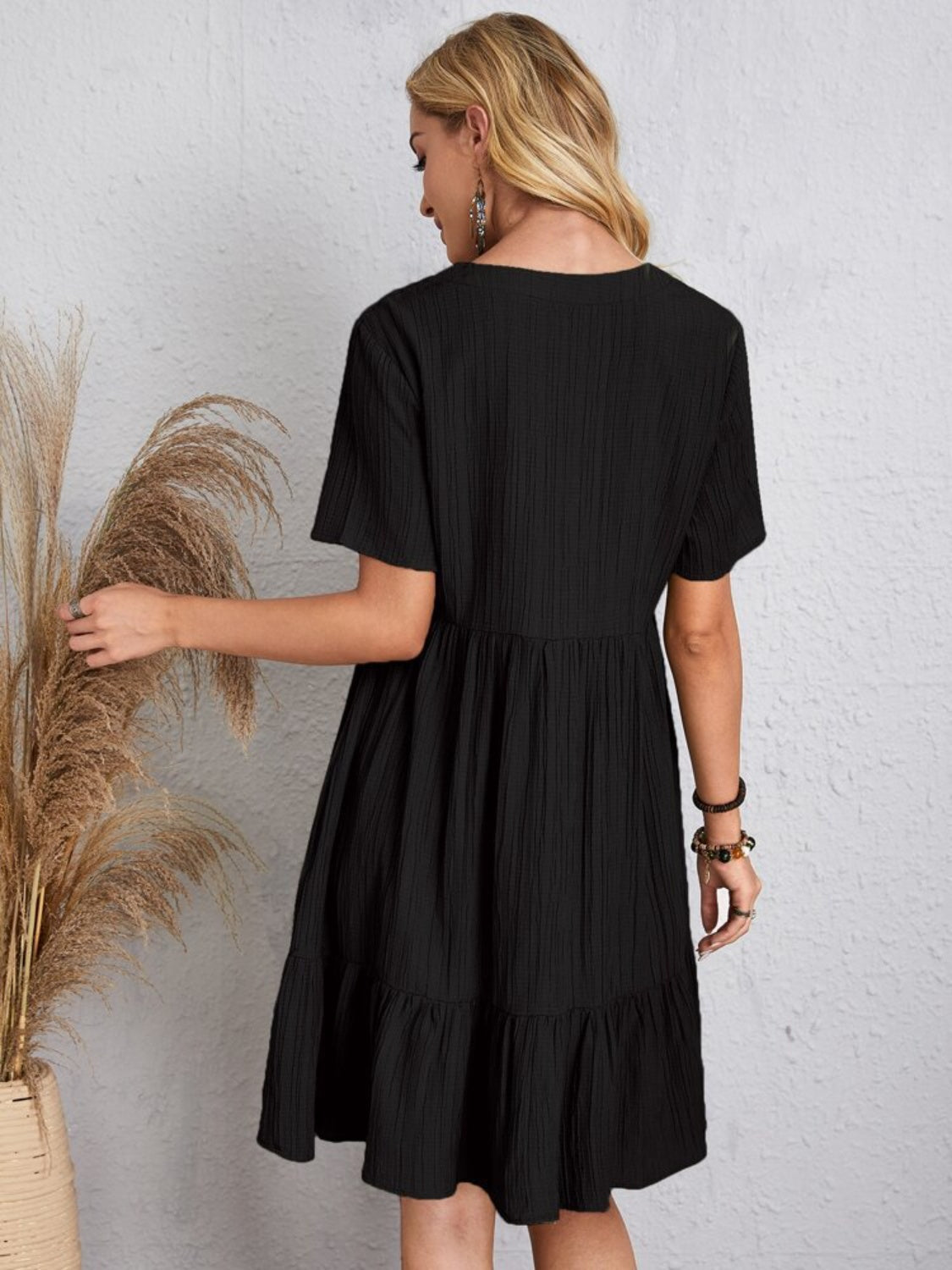 Vestido Clásico de Cuello en V de Manga Corta para Mujeres