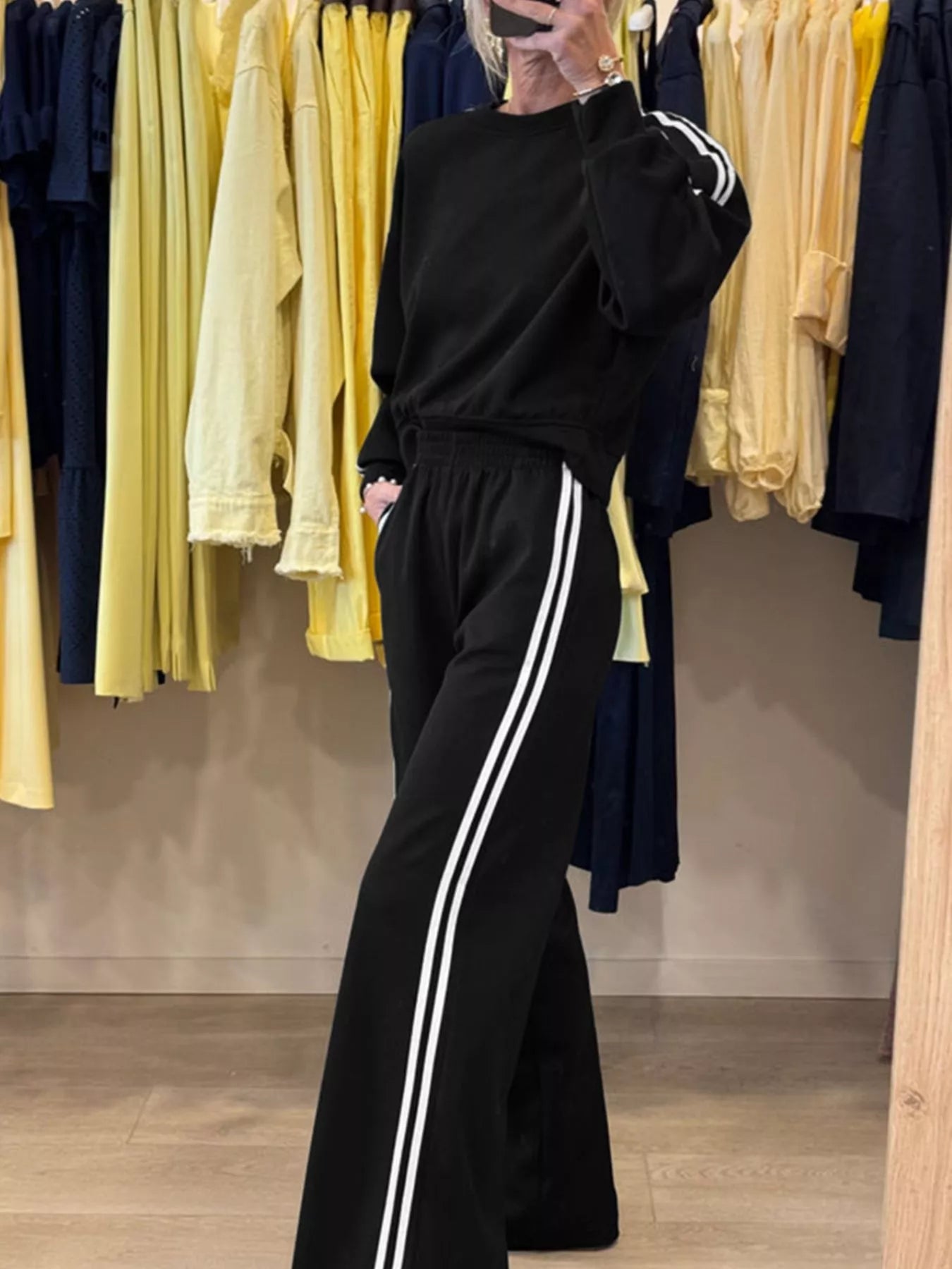 Ensemble haut à col rond à rayures et pantalon de jogging élastique
