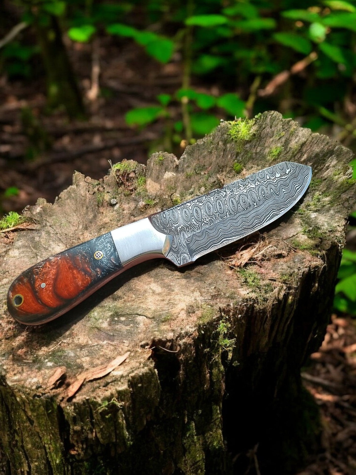 Premium Damascus Steel Hunting Knife with Epoxy Resin Handle - Korvel