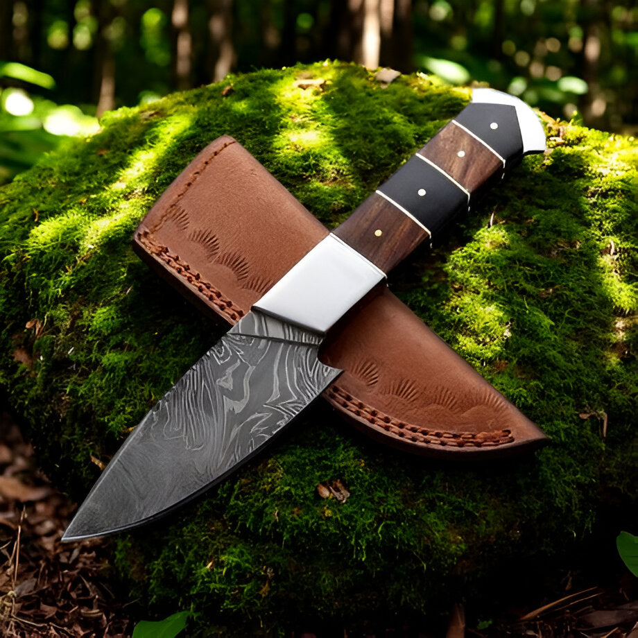 Firestorm Damascus Steel Skinning Knife – 8" Rosewood & Buffalo Horn Handle with Premium Leather Sheath - Korvel