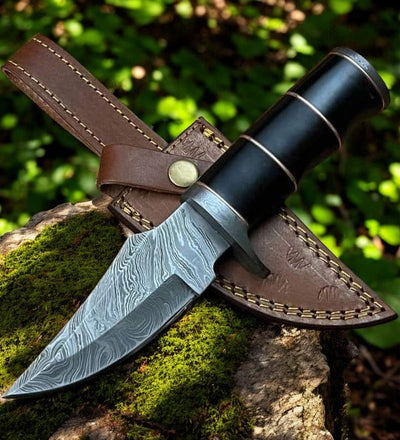 Premium Buck Hunting Knife – Custom Damascus Steel with Buffalo Horn Handle & Leather Sheath - Korvel