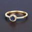 Anillo de Zafiro Azul de 0.38 Quilates y Diamante Blanco en Oro Amarillo de 14K