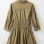 Elegante vestido mini verde con diseño smock atemporal