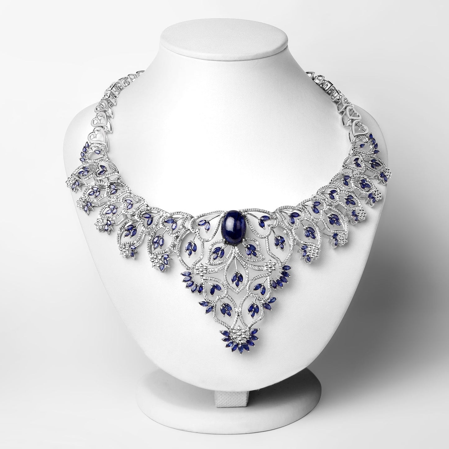 Collar de Zafiro y Diamante de 40.93 Quilates en Plata Esterlina .925