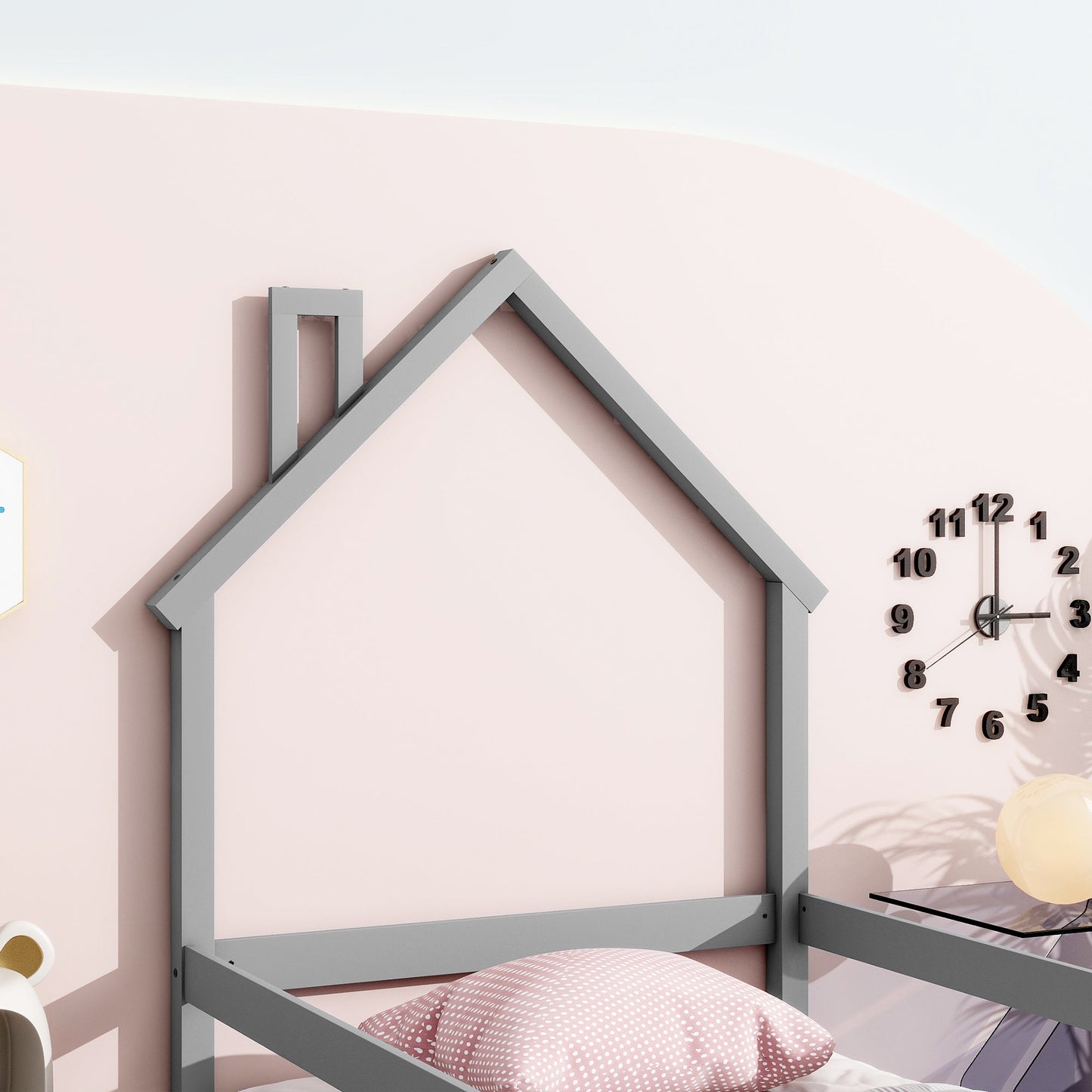 Lit simple taille jumeau en bois gris avec tête de lit en forme de maison