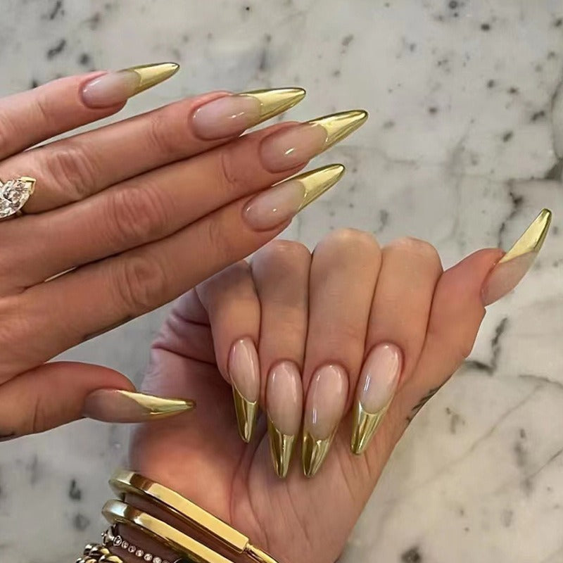 Ongles Fausse Amande Française Or Périlleux