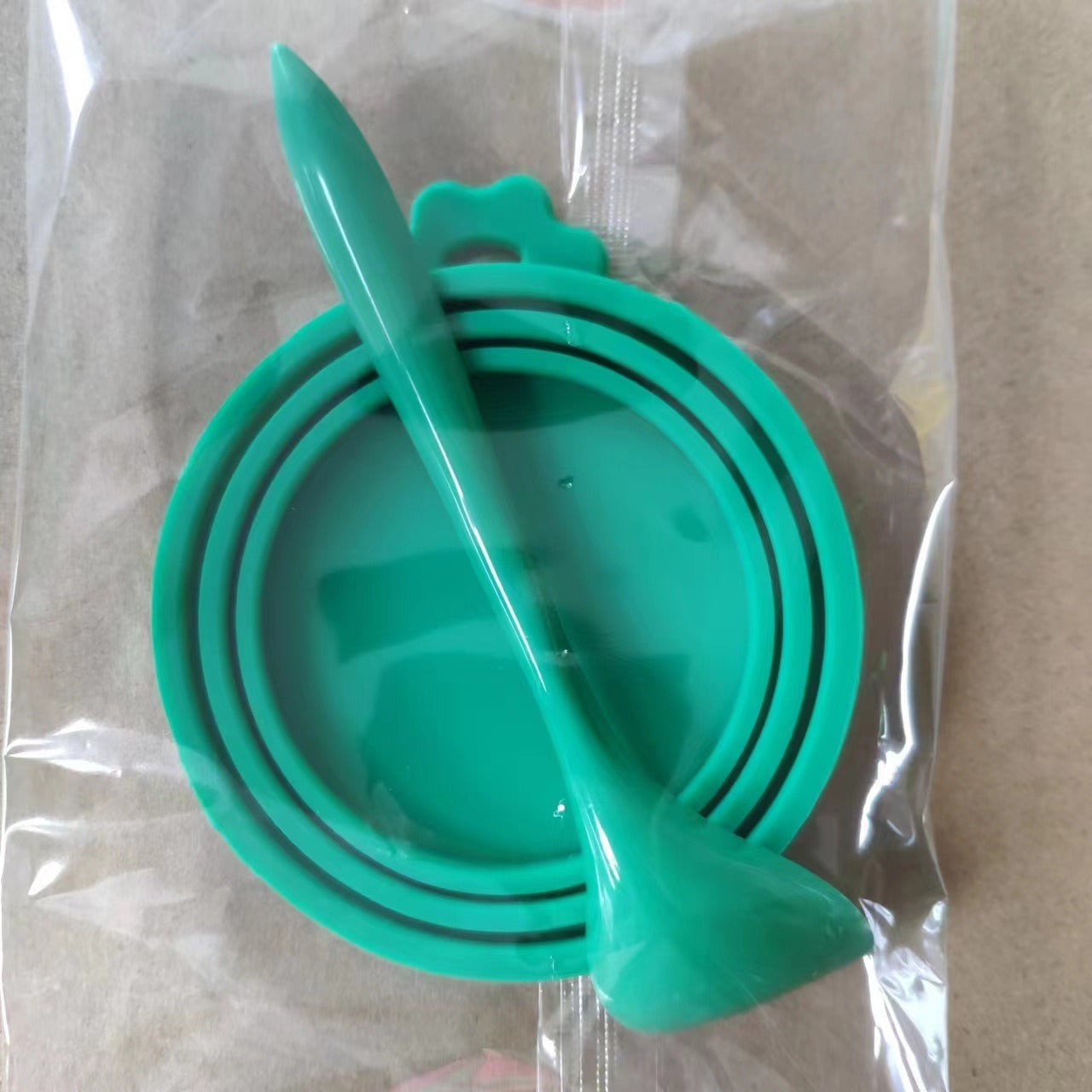 Silicone pet can lid preservation lid pet supplies wholesale silicone can lid - Korvel