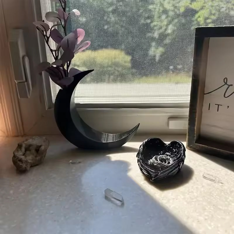 3D-Printed Gothic Moon Vase for Dried & Artificial Flowers