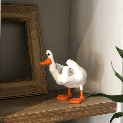 Estatua de Pato con Dedo Medio - Decoración de Resina Única