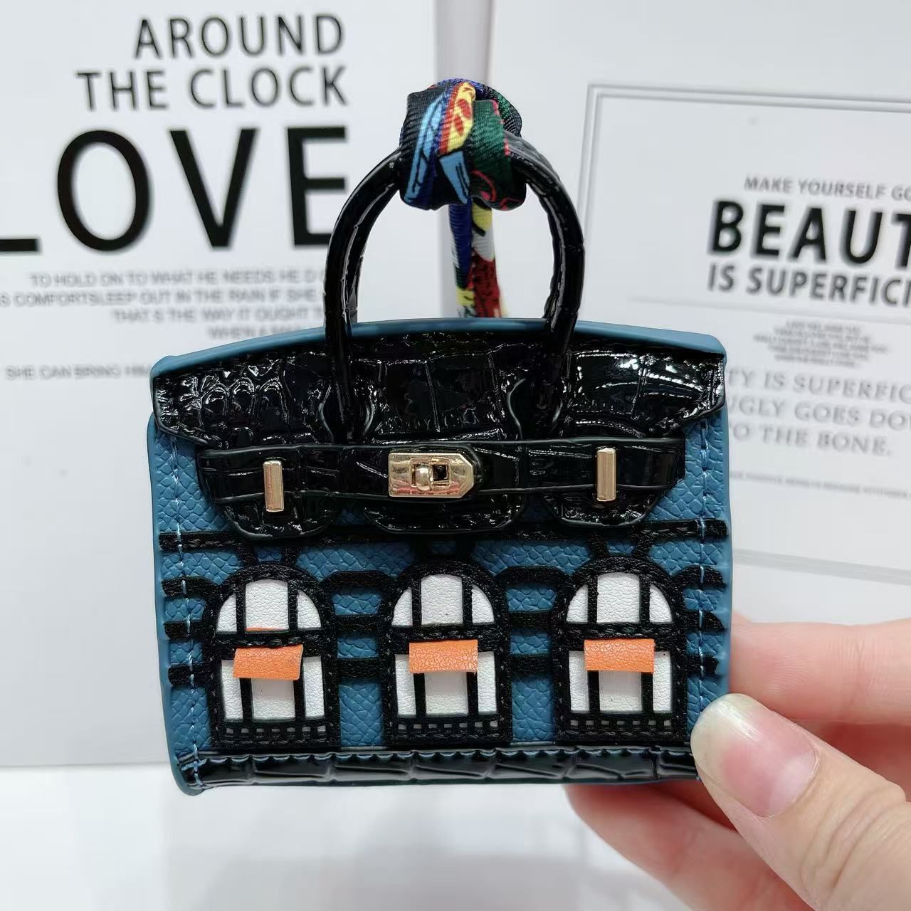 Small house bag mini window pendant headphone bag lipstick car key backpack backpack decoration - Korvel