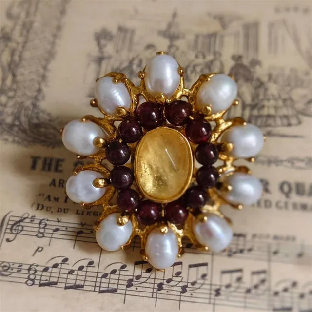 Bague ouverte en perle baroque naturelle vintage en laiton