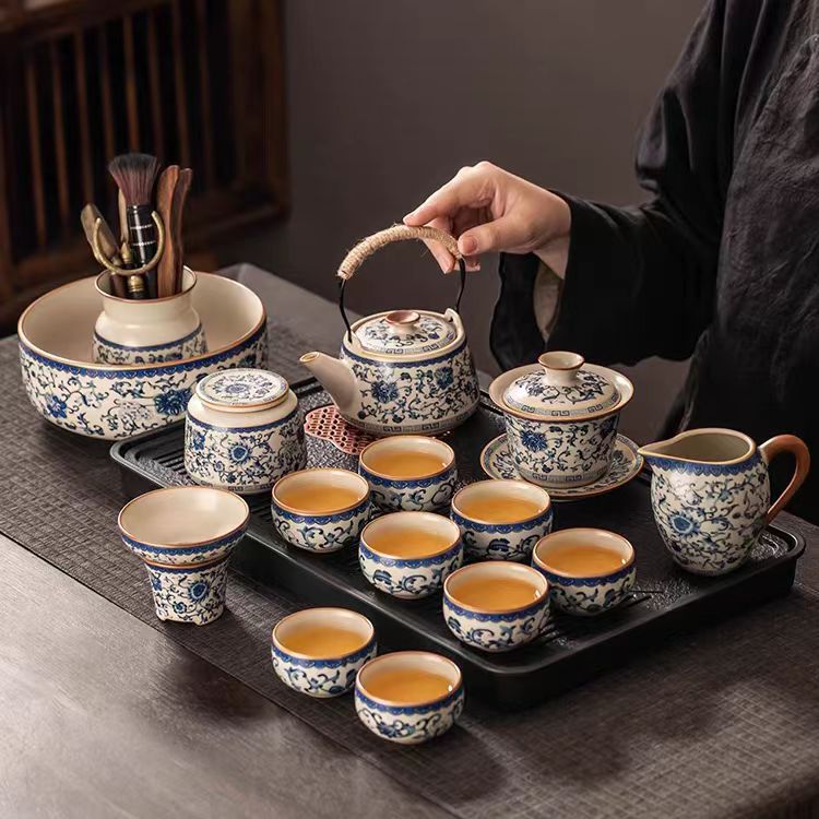 Elegante juego de té Kung Fu de cerámica Ru en azul y blanco