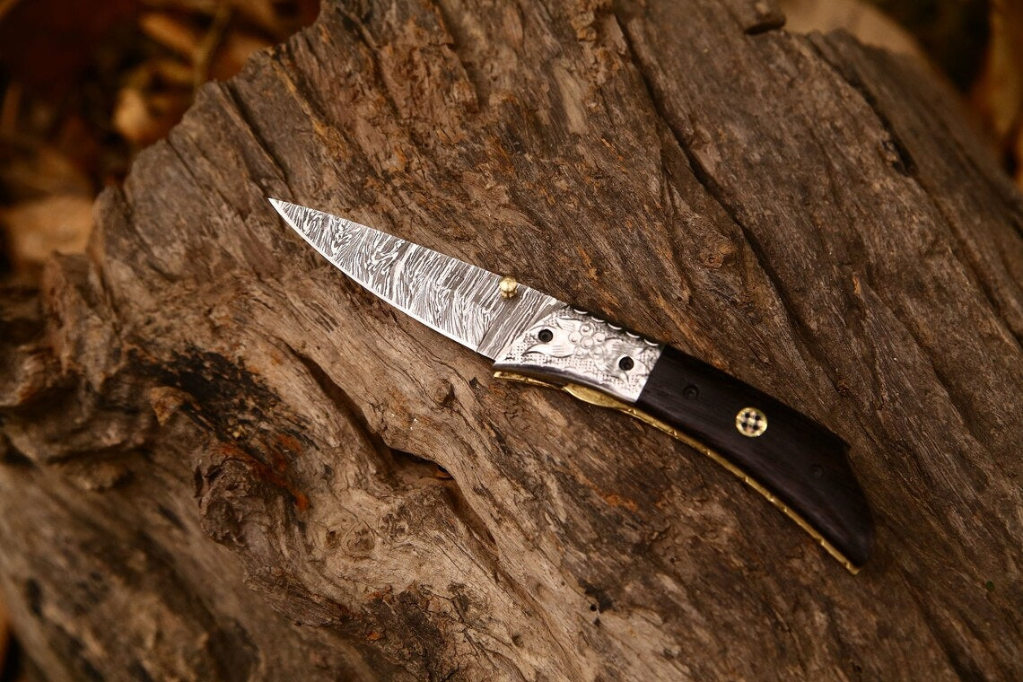 Personalized Damascus Steel EDC Folding Knife | 3-Inch Blade, Wenge Wood Handle, Leather Case | Unique Gift for Any Occasion - Korvel