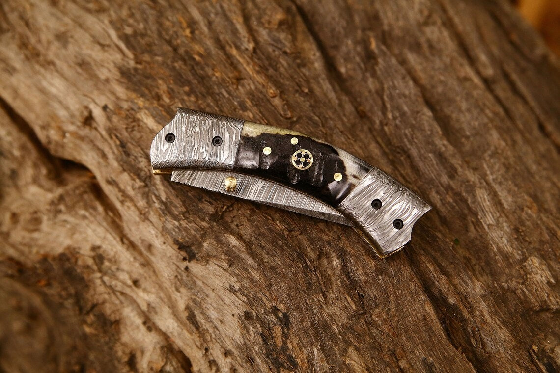 Exquisite Handmade Damascus Steel EDC Folding Knife | 3-Inch Blade, Sheep Horn Handle, Leather Sheath | Perfect Gift by KBS Knives - Korvel