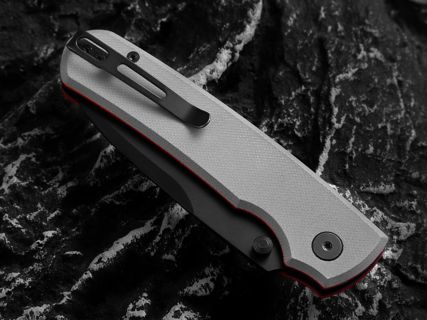 The Ultimate Folding Pocket Knife Gift Set for Outdoor Enthusiasts (Classic Black & White) - Korvel