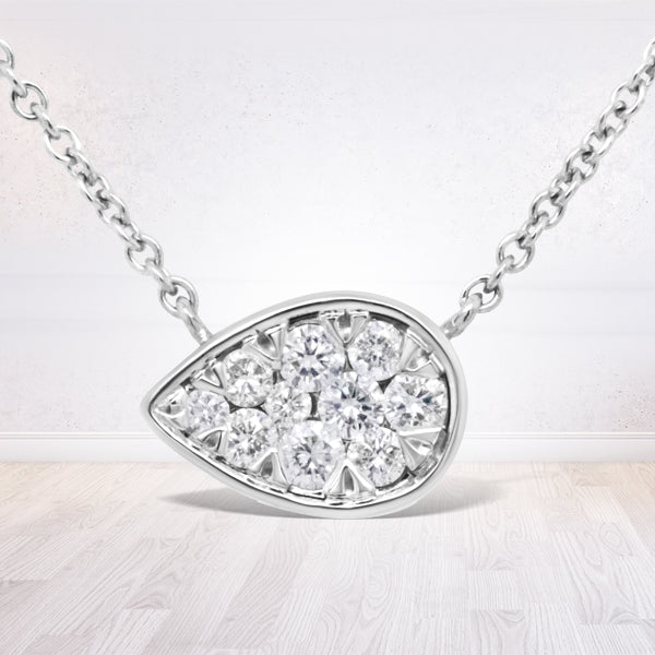 Collar de diamantes en forma de lágrima de oro blanco de 14K - 1/4 Cttw
