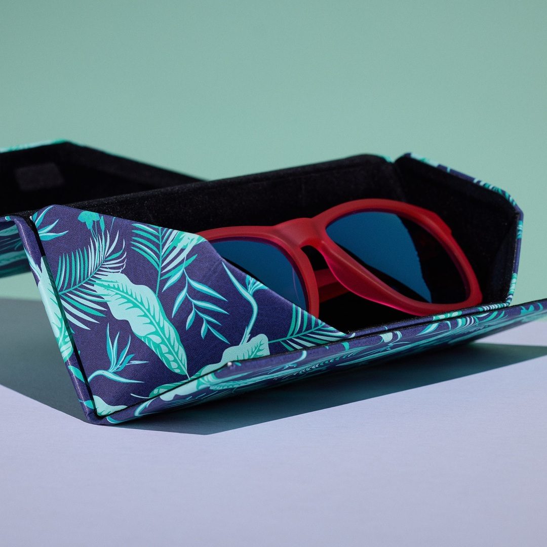 Stylish & Compact Folding Sunglasses Case - Korvel