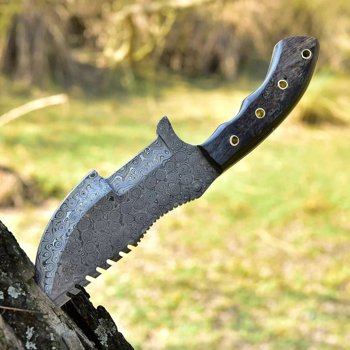 Hunted Movie-Inspired 10" Damascus Steel Tracker Knife with Sheep Horn Handle - Korvel